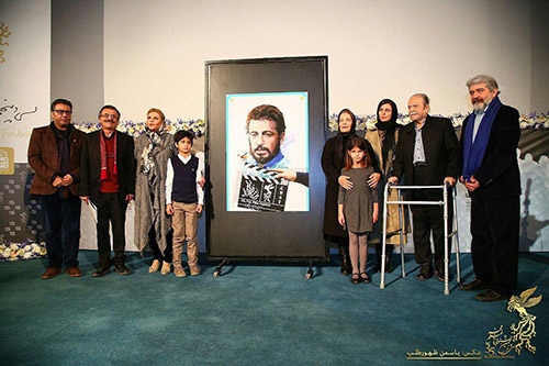 پوستر سی و پنجمین جشنواره فیلم فجر با طرحی از علی حاتمی رونمایی شد